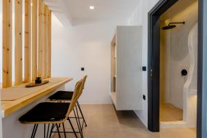 Φωτογραφία από το άλμπουμ του Lackos Luxury Suites στο Ημεροβίγλι +52 φωτογραφίες