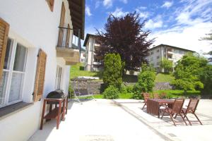 Aed väljaspool majutusasutust Chalet Cuore delle Alpi