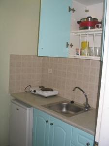 Gallery image of Vossos Hotel Apartments in Laganas