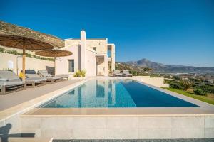 basen w willi z widokiem w obiekcie Cielo e Mare Villas I "Free" heated pools & seaview w mieście Falasarna
