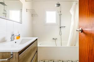 Vannituba majutusasutuses A&N Seaport Caleta +37 fotot