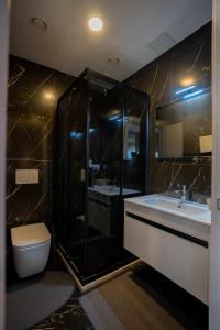 Bilik mandi di Hotel Chicago
