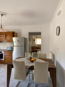 Gallery image of Kasteli Cozy House in Archangelos