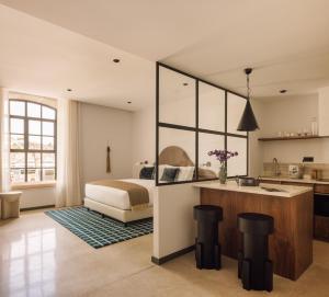 The Rebello Hotel & Spa - Small Luxury Hotels Of The World的厨房或小厨房