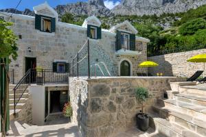 Fotografie z fotogalerie ubytování Authentic Stone Villa Topola with swimming pool v destinaci Baška Voda