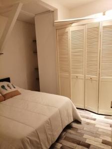 Posteľ alebo postele v izbe v ubytovaní Romantique - NeaSpace Vieux Nice