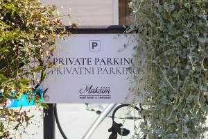 Certifikát, hodnocení, plakát nebo jiný dokument vystavený v ubytování Hotel Maksim