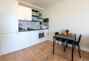 Fotografia z galérie ubytovania Beautiful spacious 1 bedroom apartment with a Pool, Marina Palace 608 v destinácii Playa Paraiso