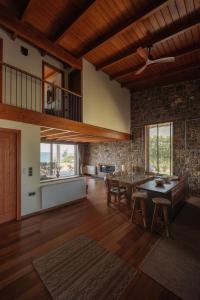 KorakokhórionにあるReal Life Homes luxurious seafront villas each with their own private poolsのギャラリーの写真
