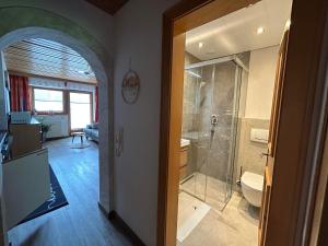 Kúpeľňa v ubytovaní Appartement Bergblick + 27 fotografií