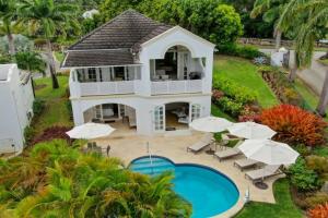 Výhled na bazén z ubytování Royal Westmoreland, Royal Villa 1 by Barbados Sothebys International Realty nebo okolí