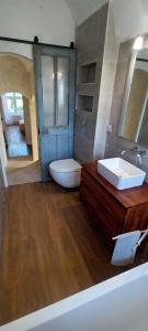 Koupelna v ubytování Gîte l'Echauguette du Perche