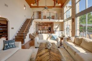 Gallery image of Waterfront Granbury House with Deck and Private Dock! in Granbury