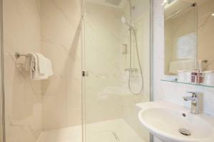 Koupelna v ubytování Quality Hotel Bordeaux Centre