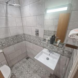 Gallery image of Lenox Bed and Breakfast in Hale