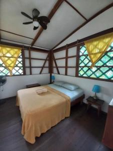 Katil atau katil-katil dalam bilik di Pagalù Hostel