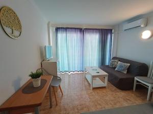 Ein Sitzbereich in der Unterkunft in the heart of Playa del Inglés