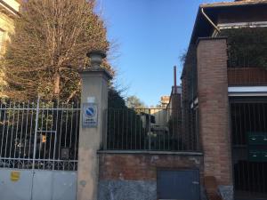 Fotografia z galérie ubytovania Appartamentino autonomo zona Gran Madre di Dio v Turíne