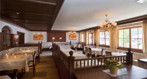 Posezení v ubytování Hotel Waldhof