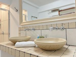 Amoris Guesthouse In Waterkloof Ridge的一间浴室