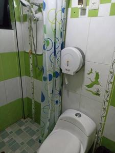 Phòng tắm tại Mi Casa Bonita con baño privado y ducha caliente
