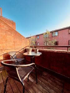 Балкон или тераса в Charming and Spacious 1-Bedroom Flat in Hampstead