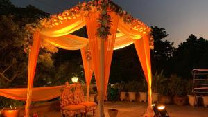 Zahrada ubytování Kashish Residency and Banquet