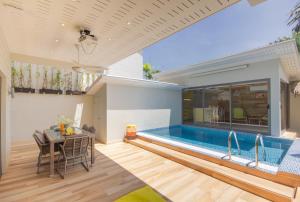 Fotografie z fotogalerie ubytování 3-bdr luxury villa at a villa resort with beach club and concierge service v destinaci Mae Nam