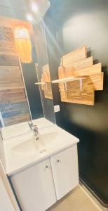 Ένα μπάνιο στο LAKAZ CREOLE - Caen Centre