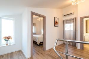 Posteľ alebo postele v izbe v ubytovaní Villa G&N + 37 fotografií