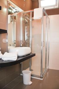 Kúpeľňa v ubytovaní Lazise Boutique Apartment Lago e Relax