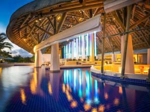 Bazén v ubytování SO/ Sofitel Mauritius nebo v jeho okolí