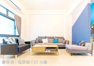 Un lugar para sentarse en WeInn灣客棧