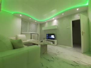 Μια τηλεόραση ή/και κέντρο ψυχαγωγίας στο Apartman brdo