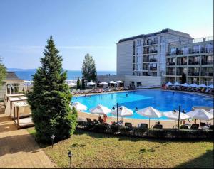 Swimmingpoolen hos eller tæt på Studio Festa Pomorie