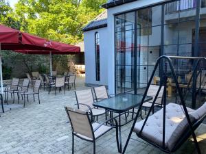 Patio o area all'aperto di Level Up Hotel & Restaurant