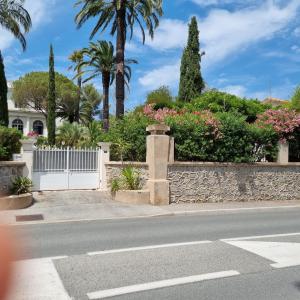 Galeriebild der Unterkunft Villa Primerose Guest House in Saint-Raphaël