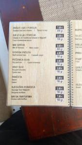 Certifikát, hodnocení, plakát nebo jiný dokument vystavený v ubytování Porto