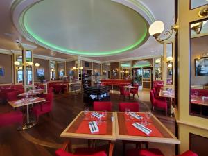 Restaurace v ubytování Hôtel Vauban