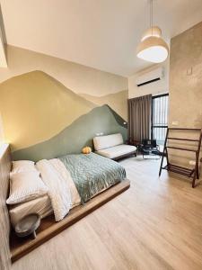 Postel nebo postele na pokoji v ubytování Hebron Inn