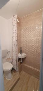 Ένα μπάνιο στο Chic Studio +8 φωτογραφίες