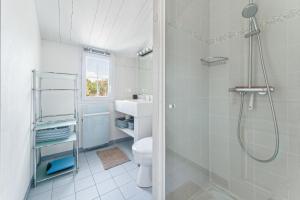 Koupelna v ubytování Maison avec Jardin proche des plages