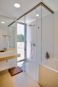 Koupelna v ubytování Ocean view Architectural Modern Villa