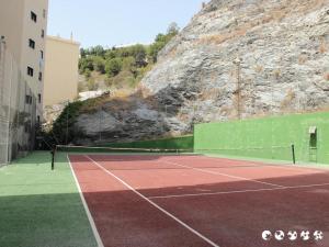 Tennis and/or squash facilities at TAO 1 Primera línea de Playa VELILLA or nearby