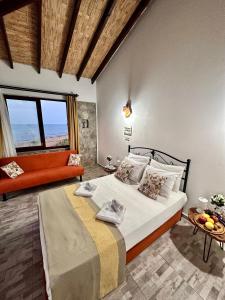 Un pat sau paturi într-o cameră la Ardic Agaci holiday village