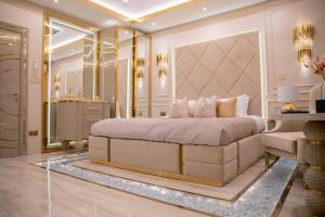 Säng eller sängar i ett rum på Alexandras Palace