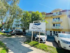 Budova, kde se aparthotel nachází