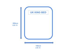 New - Spacious London 1 bedroom king bed apartment in quiet street near parks 1072gar في لندن: رسم تخطيطي لسرير يوكنج