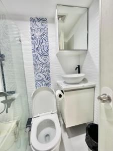 Koupelna v ubytování Queen Size Studio in Cebu City