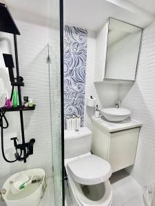 Koupelna v ubytování Queen Size Studio in Cebu City